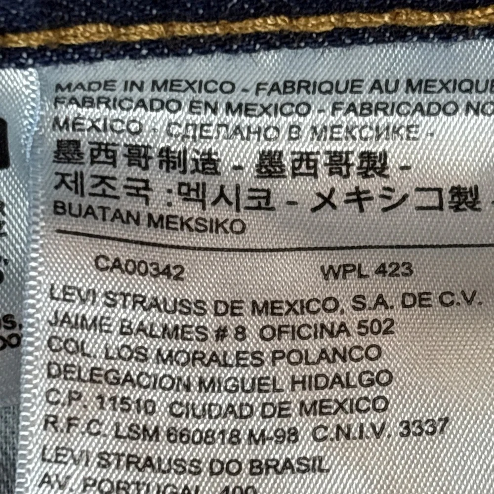 Levis please check